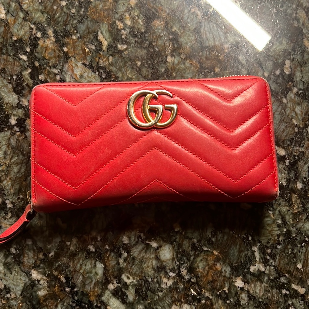 100% AUTHENTIC GG Marmont Zip Around Wallet Matellase Leather Wallet